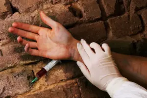 Signs Someone Is Shooting Up